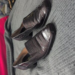 Rangoni Dark Brown Croc-Embossed Loafers Size 8‎ 1/2